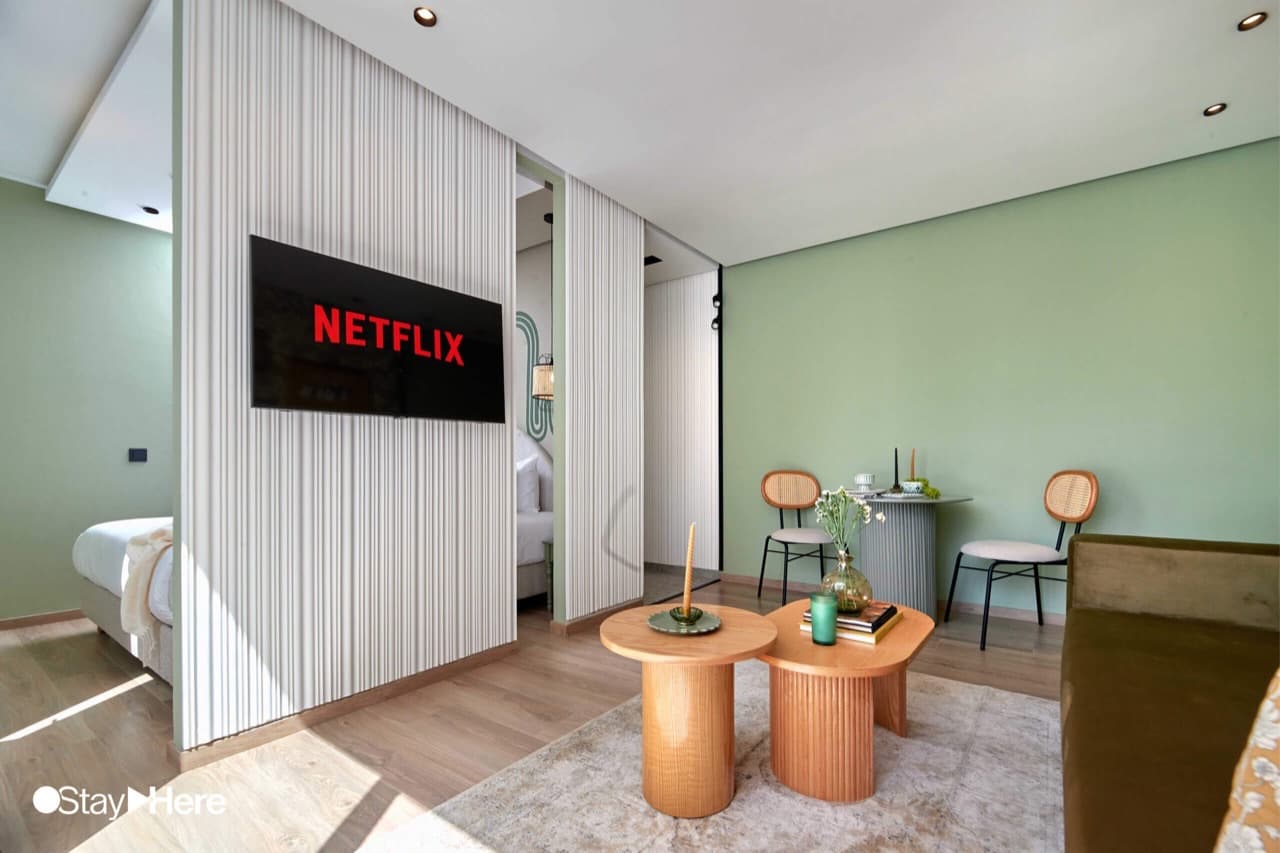 Cozy Balcony Apartment at StayHere Casablanca - Maarif Lifestyle Suites — photo 6