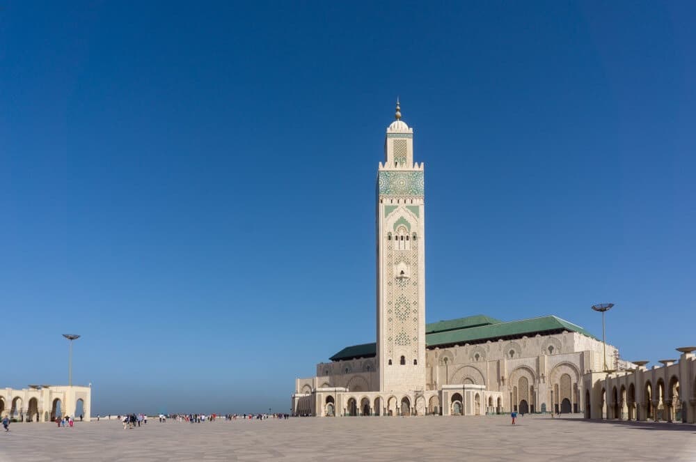 وصف مسجد الحسن الثاني من الداخل والخارج